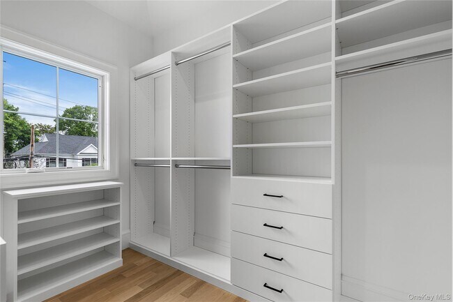 Building Photo - 75 Orchard Ave