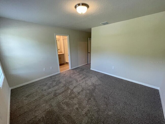 Building Photo - 418 Legacy Lp