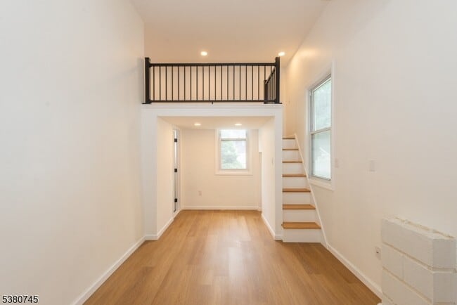 Building Photo - 73 Clinton Pl