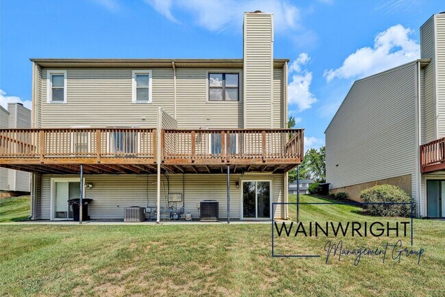 Building Photo - 7213 Peppervine Ct
