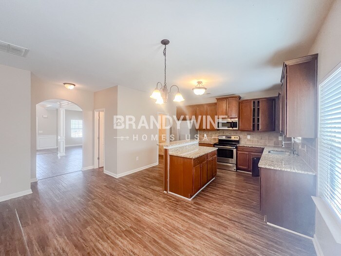 Building Photo - 355 Mary Dr