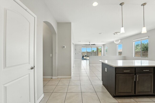 Building Photo - Welcome to this stunning 3-bedroom, 2-bath...