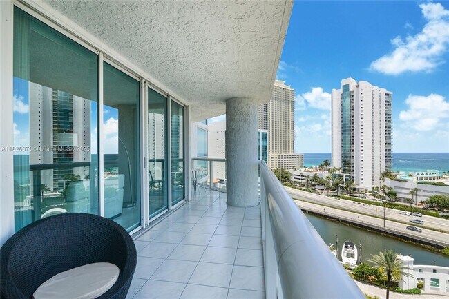 Building Photo - 16400 Collins Ave