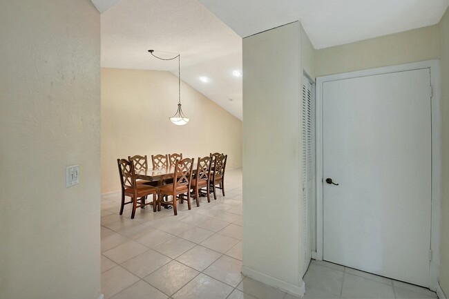 Building Photo - 20771 Boca Ridge Dr N