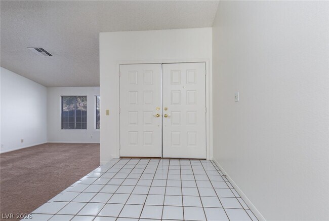 Building Photo - 121 Hanover Dr