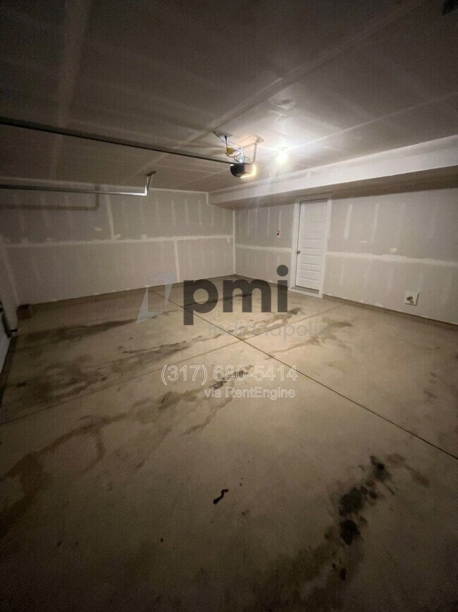 Building Photo - 4895 Gilet Dr