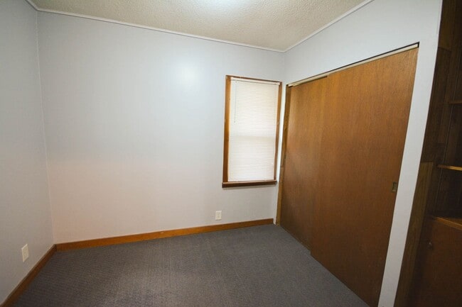 Building Photo - Adorable Austin home on corner lot with 2-car garage!