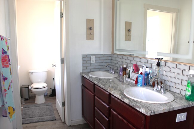 Building Photo - 4386 Brookie Dr