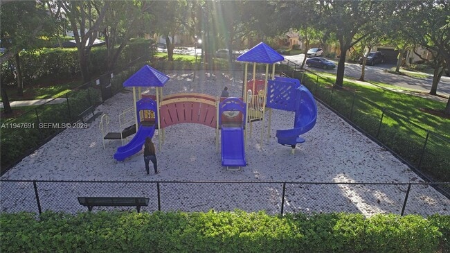 Building Photo - 1261 Presidio Dr