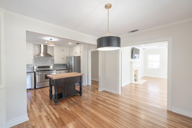 Building Photo - 2810 24th St