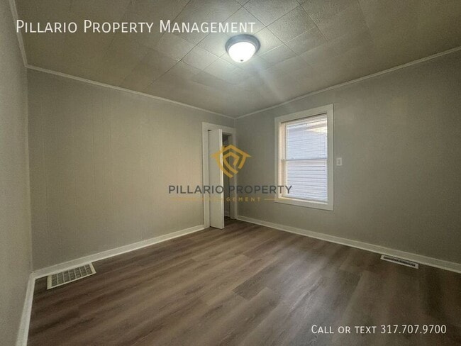 Building Photo - 555 S Harris Ave