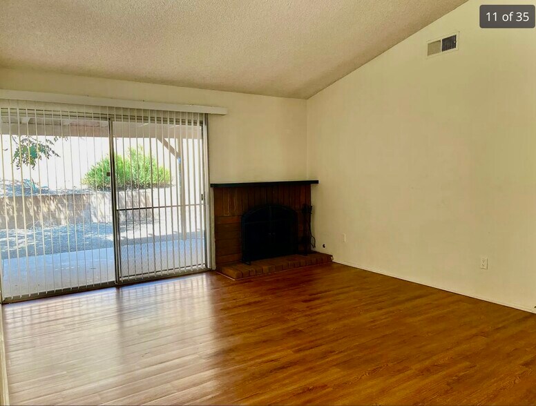 Living room slider - 10431 Santana St