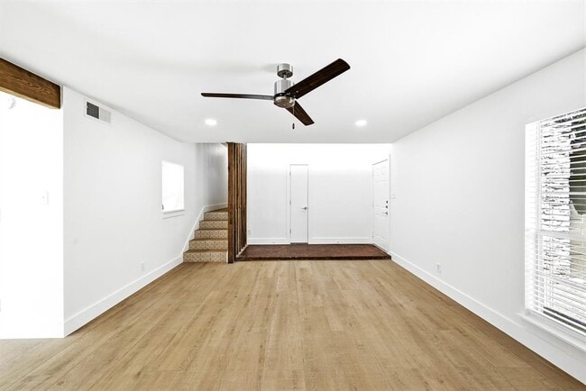 Building Photo - 6202 Laurel Valley Dr