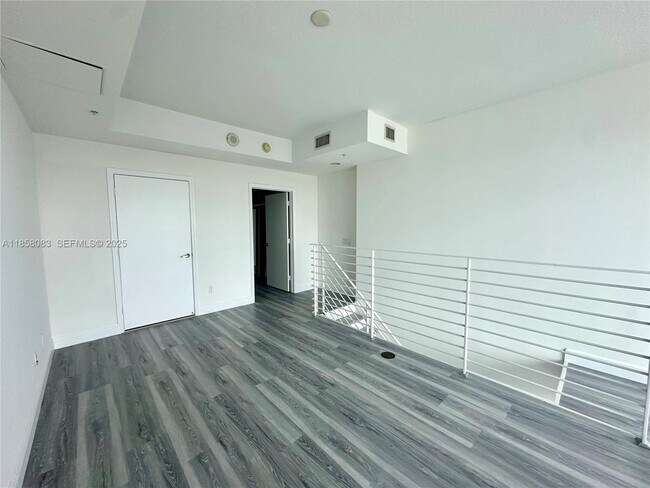 Building Photo - 60 SW 13th St