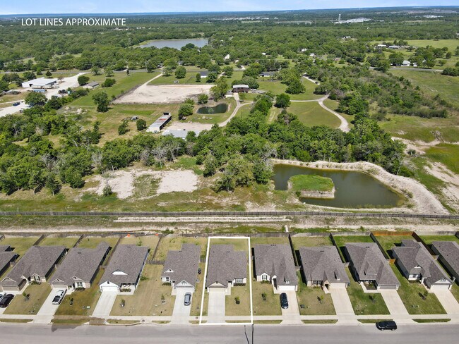 Building Photo - 1320 Kingsgate Dr