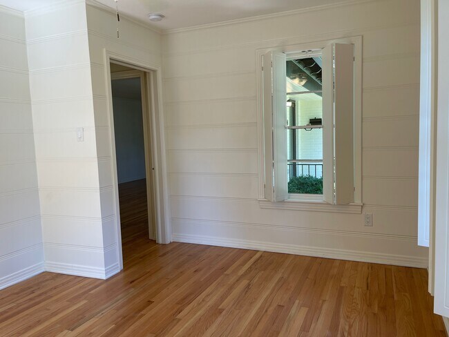 Building Photo - 3624 S Hills Ave