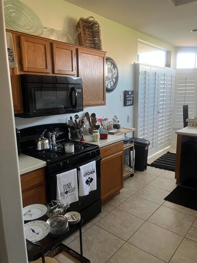 Building Photo - 78582 Dancing Waters Rd