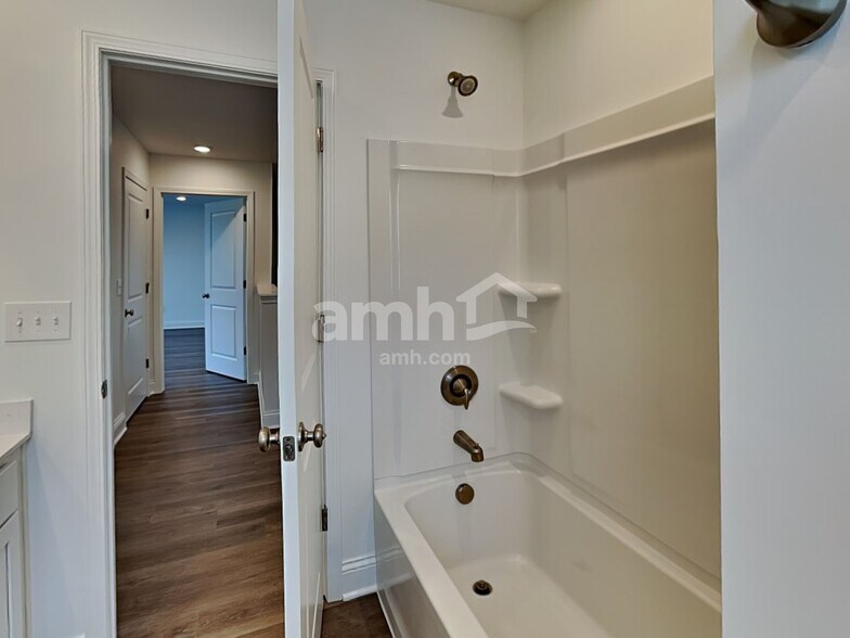 Building Photo - 9139 Henley Ave
