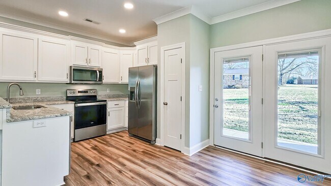 Building Photo - 14300 Peek Dr