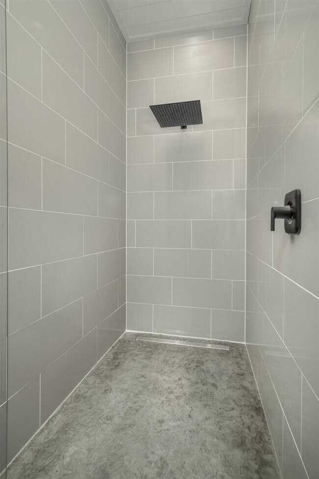 Building Photo - Modern Newly Built 4 Bed, 3 Bath Home!