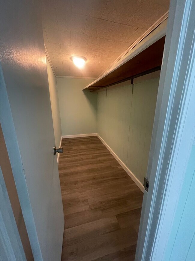Building Photo - Long term rental with Sound views!