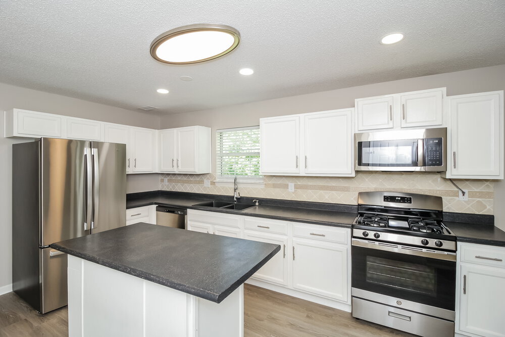 Building Photo - 4548 White Rd