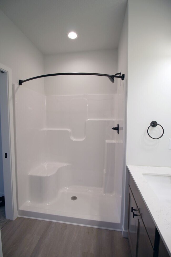 Building Photo - 2206 Rocky Ln