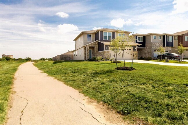 Building Photo - 140 New Hvn St