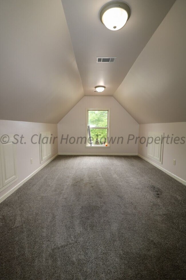 Building Photo - Large Family Home in Moody AL