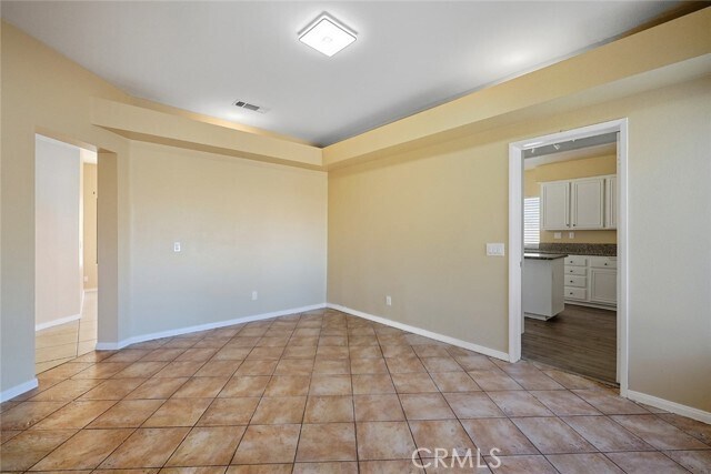 Building Photo - 325 Rainbow Terrace