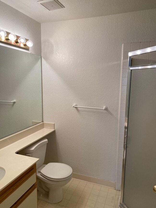 Building Photo - 2 bed 2 bath Condo in Park Almaden available now!