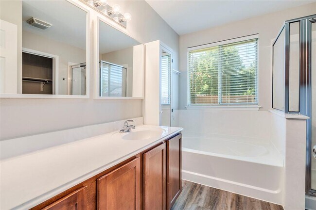 Building Photo - 7722 Buck Meadow Dr