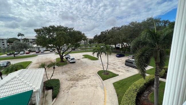 Building Photo - 6097 Balboa Cir