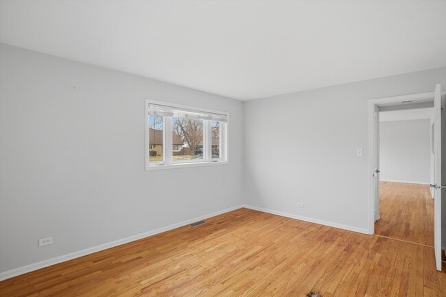 Building Photo - 8912 Windsor Ln