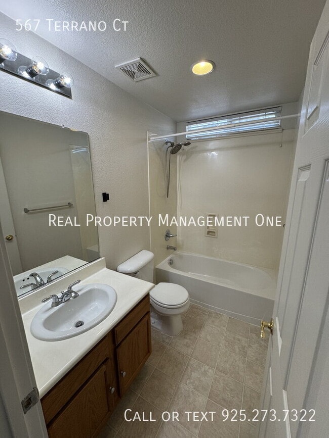 Building Photo - 567 Terrano Ct
