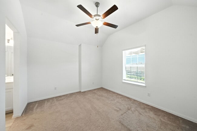 Building Photo - 15011 Old Horseshoe Lake Dr