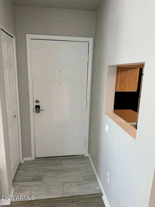 Building Photo - 1745 E Glenn St