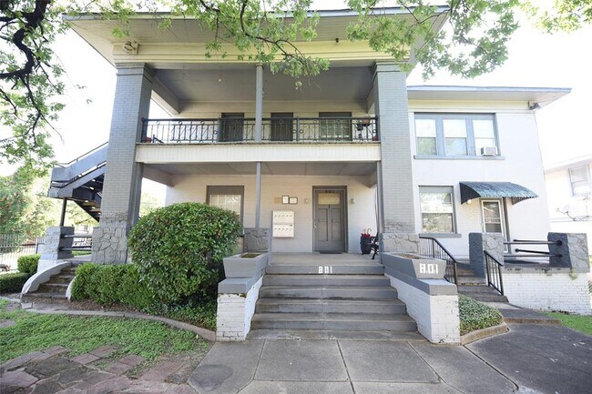 Primary Photo - 801 N Lancaster Ave