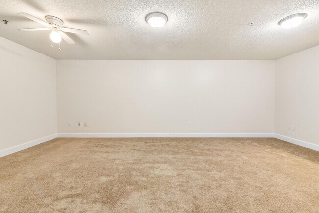 Building Photo - 22577 Mattingly St