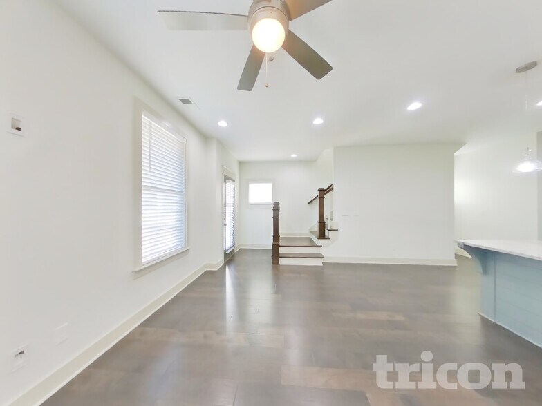 Building Photo - 1224 Hillwood Private Cove