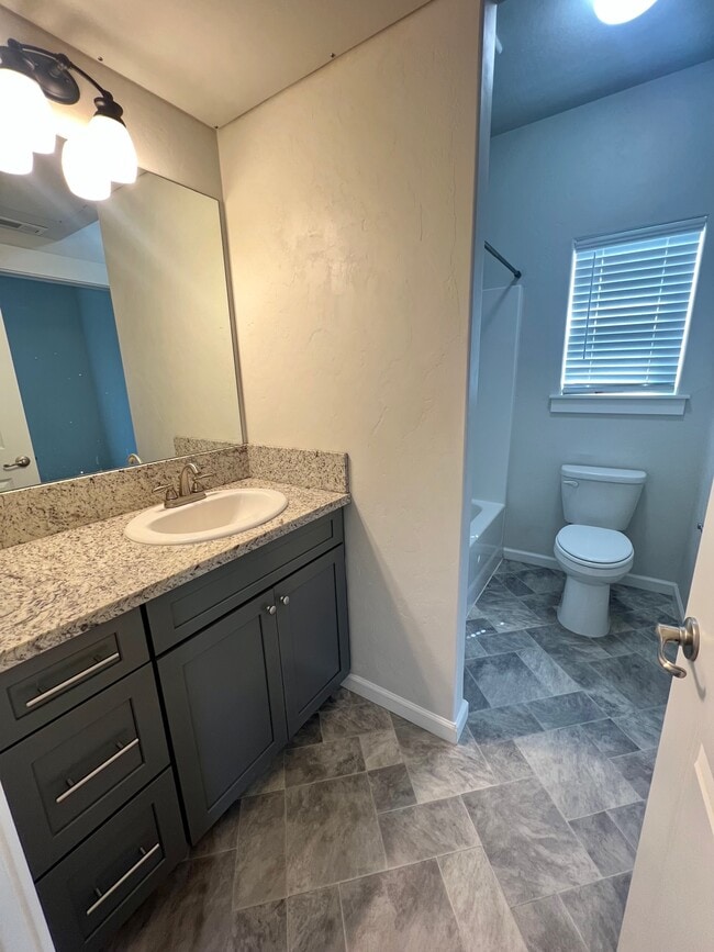 Building Photo - 199 Mellecker Way