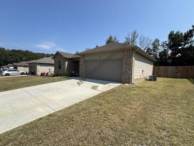 Building Photo - 54 Birchwood Drive