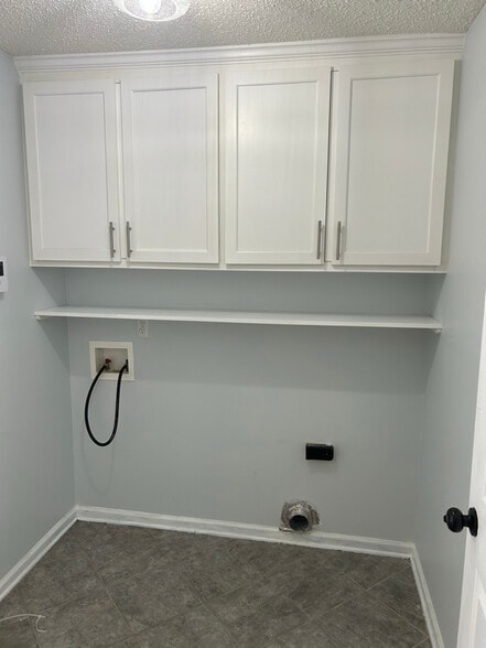 Building Photo - 10389 Brookwood Bluff Rd N