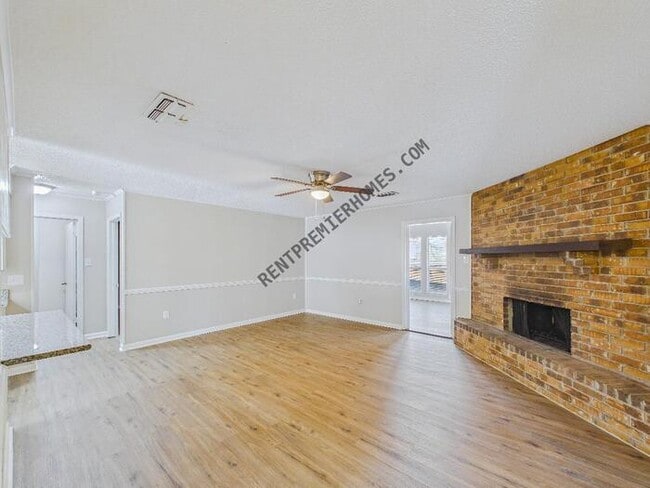 Building Photo - 8708 Patricia Lynn Ln