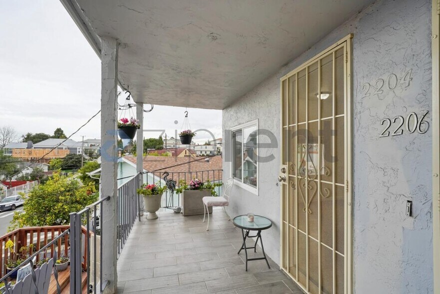 Building Photo - 2204 E 24th St