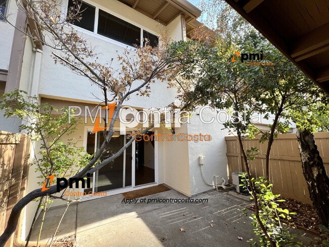 Building Photo - 1930 Olmo Way