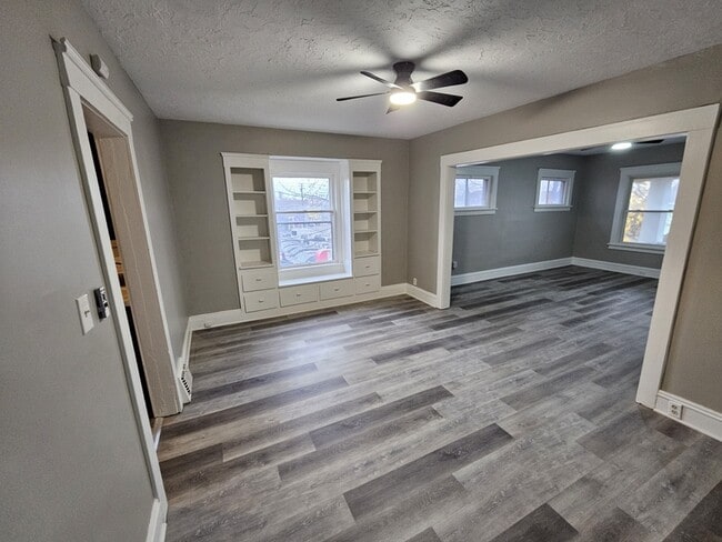 Building Photo - 3294 W 111th St