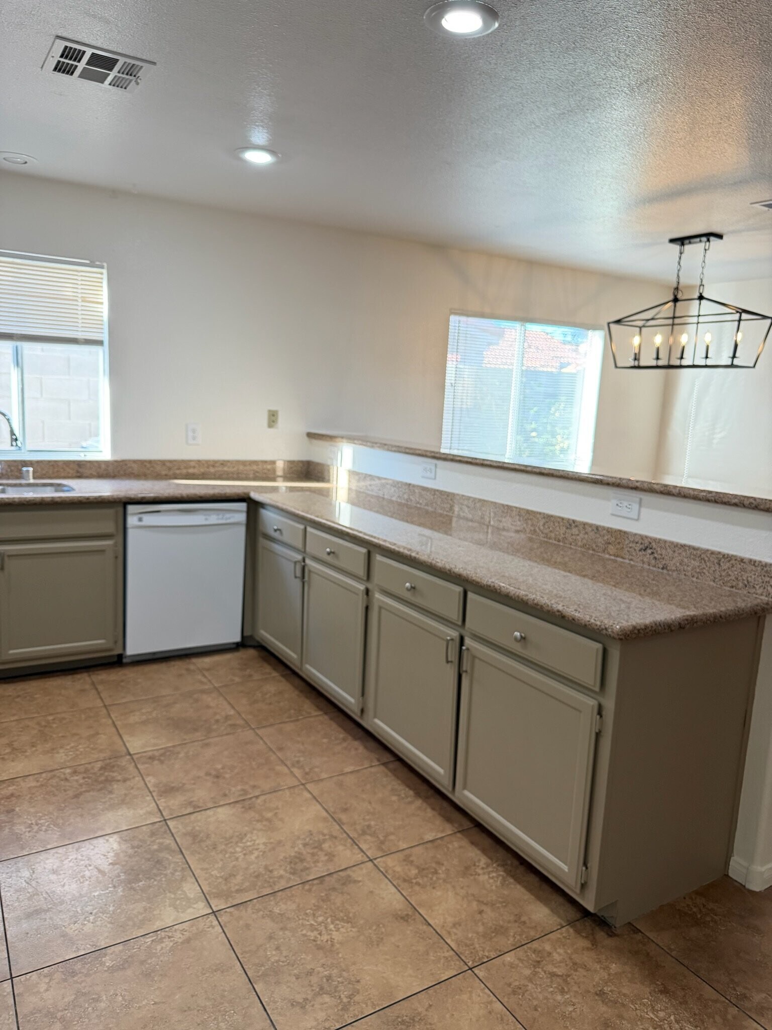 Building Photo - 3380 Stacey Lyn Dr