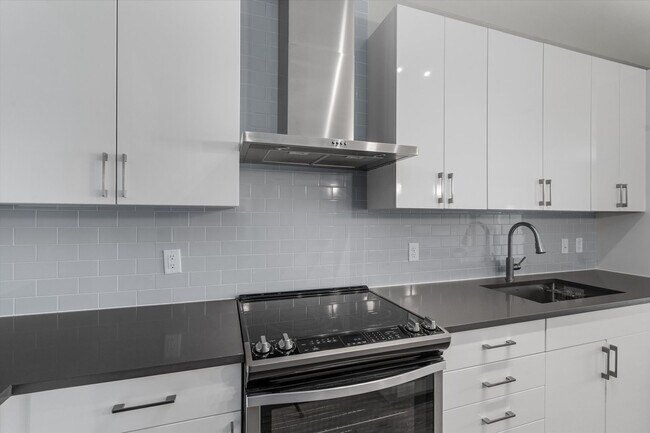Building Photo - Luxury Burnet Road Condominium For Rent