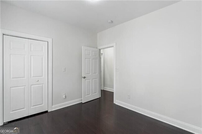 Building Photo - 954 Byron Dr SW
